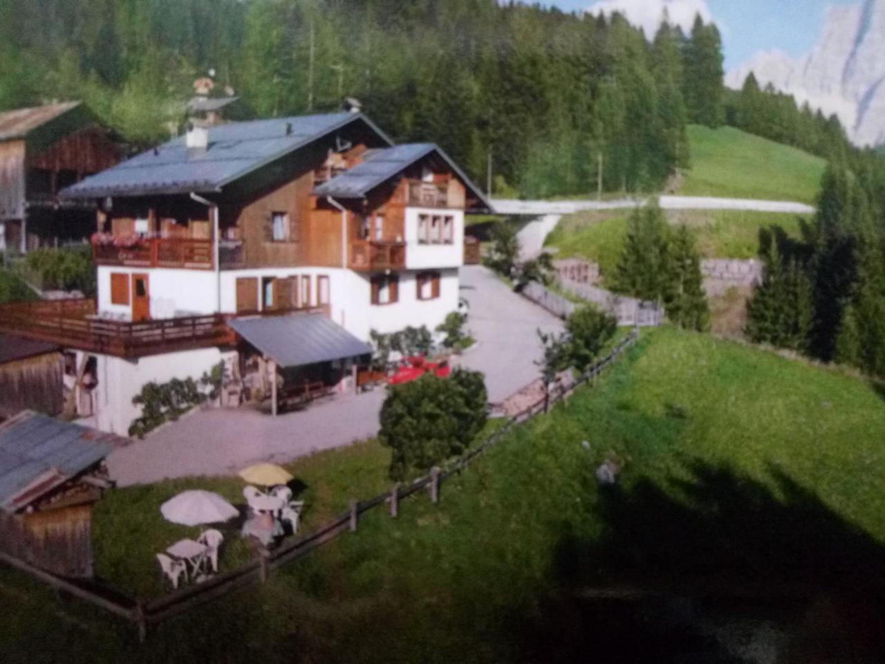 Garni La Rondine Otel Selva di Cadore Dış mekan fotoğraf